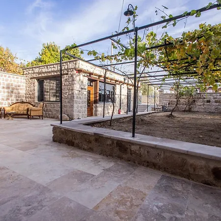 Gazel Cave House Bed & Breakfast 3*