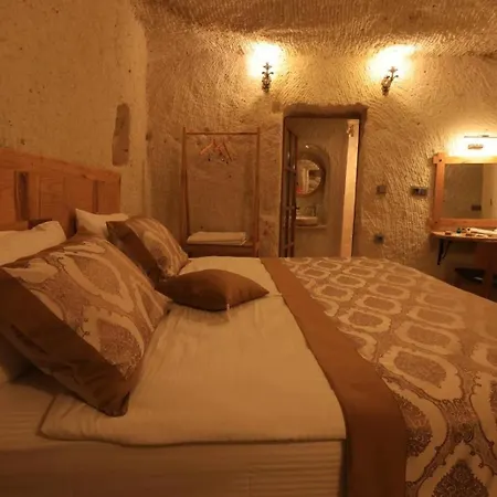 Gazel Cave House B&B 어굽