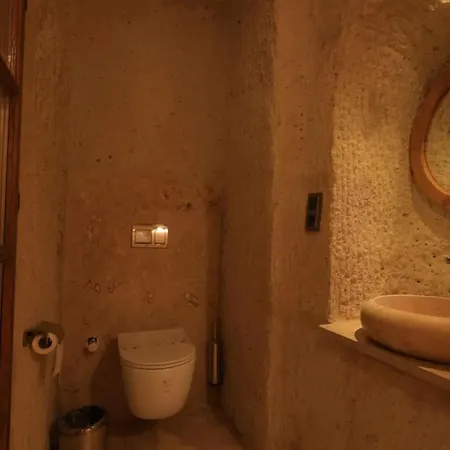 Gazel Cave House B&B 어굽