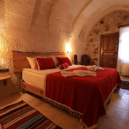 Gazel Cave House B&B 어굽