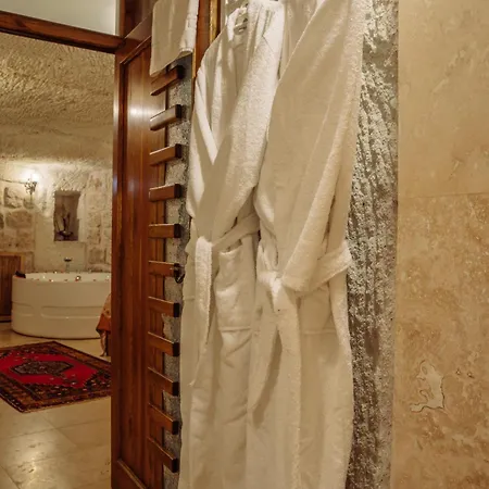 Gazel Cave House 3* أوروغوبْ