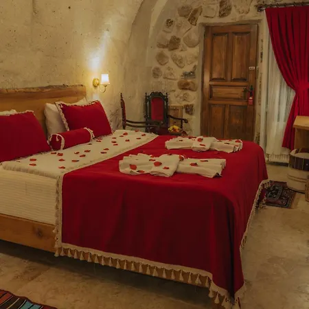 Gazel Cave House B&B 어굽