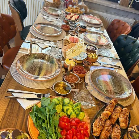 Gazel Cave House 3* أوروغوبْ