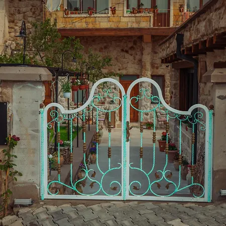 Gazel Cave House 3*