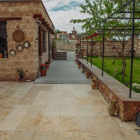 B&B Gazel Cave House 어굽